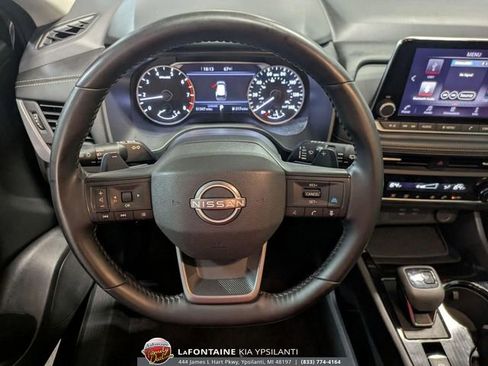 Used 2025 Nissan Rogue SV FWD image 18