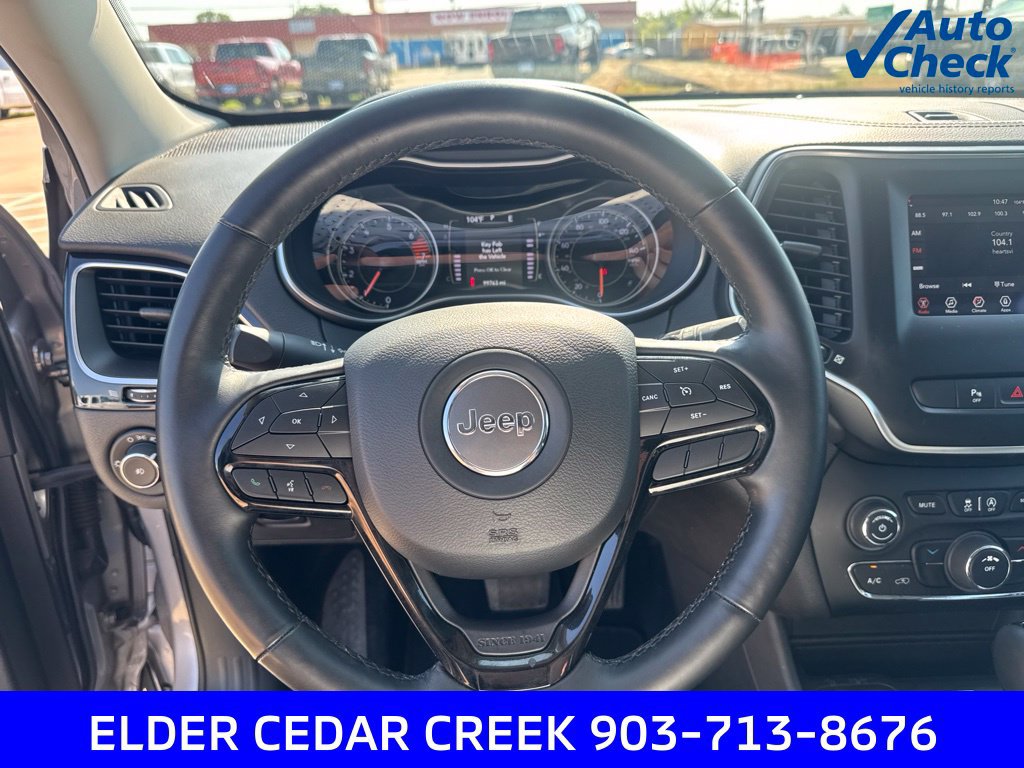 Used 2021 Jeep Cherokee Latitude Plus FWD image 18