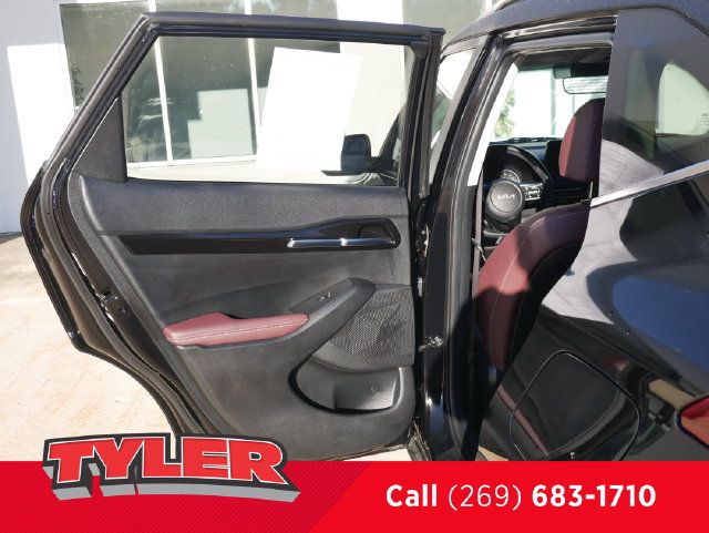 Used 2023 Kia Seltos SX AWD/4WD image 16