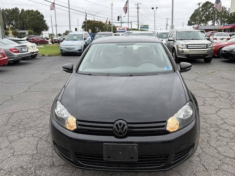 Used 2014 Volkswagen Golf 4-Door FWD image 4
