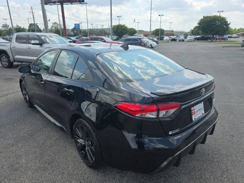 Certified 2023 Toyota Corolla SE w/ SE Premium Package FWD image 7