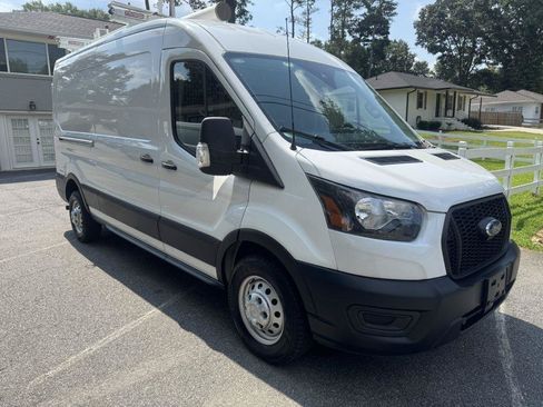 Used 2023 Ford Transit 250 Medium Roof AWD image 2