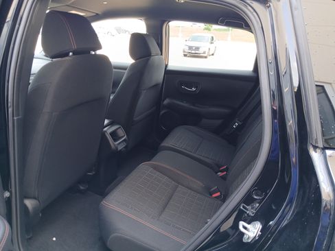 Used 2024 Honda HR-V Sport image 9