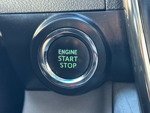 Used 2013 Toyota Camry XLE image 22