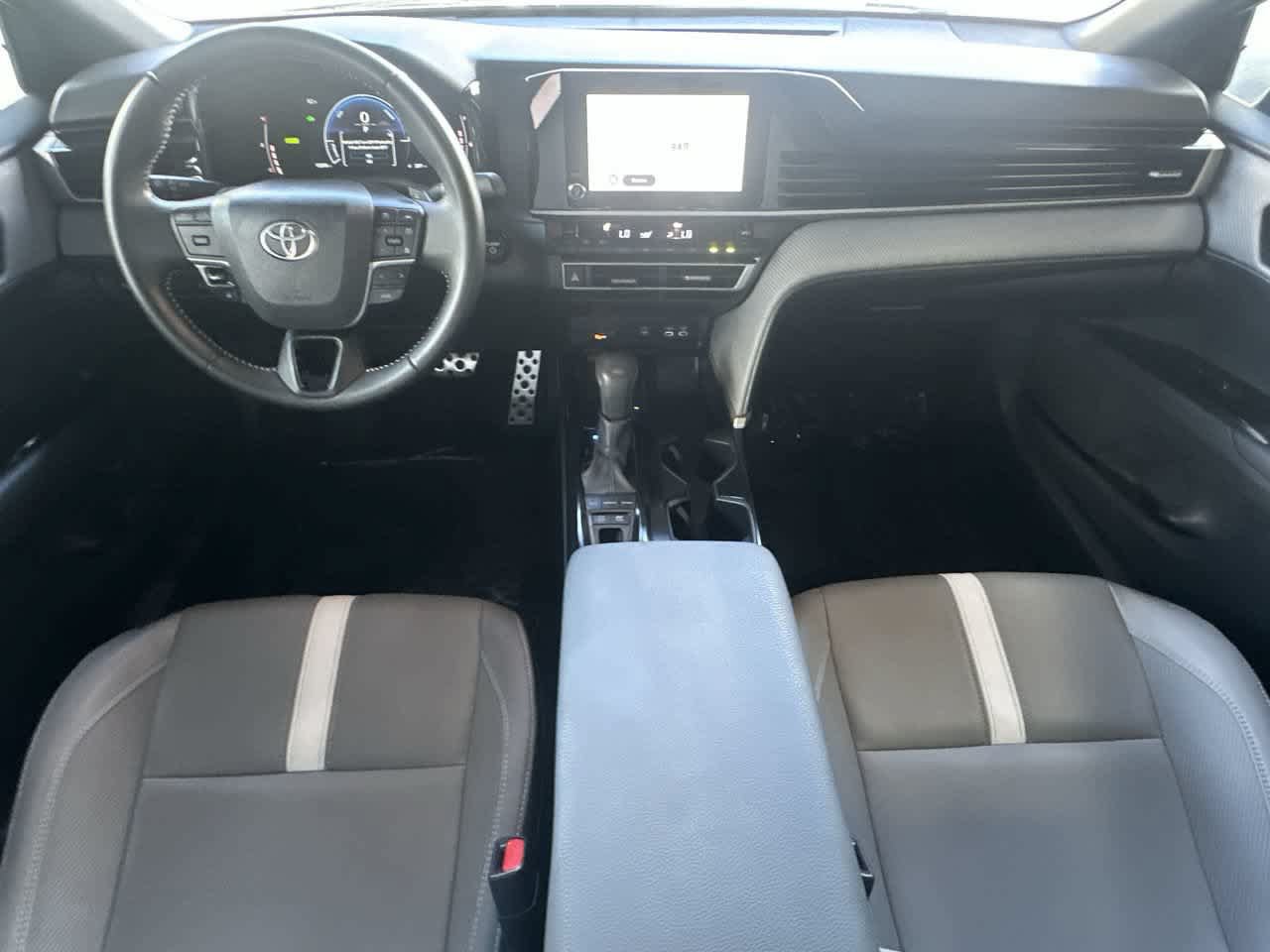 Used 2025 Toyota Camry SE FWD image 24