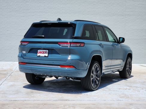 New 2026 Jeep Grand Cherokee Limited AWD/4WD image 4