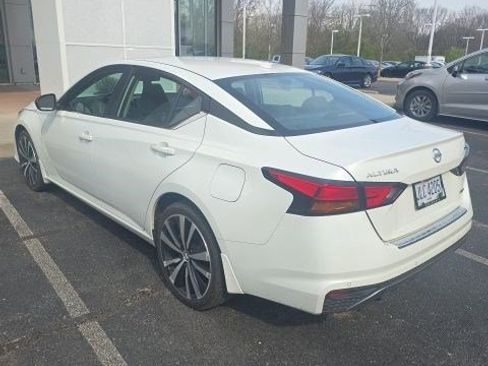 Used 2021 Nissan Altima 2.5 SR w/ SR Premium Package AWD/4WD image 8