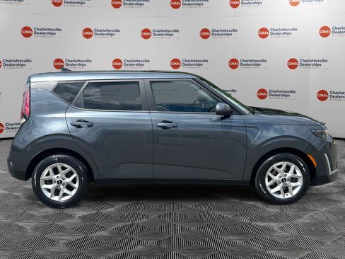 Used 2023 Kia Soul LX w/ Option Group 015 FWD image 6