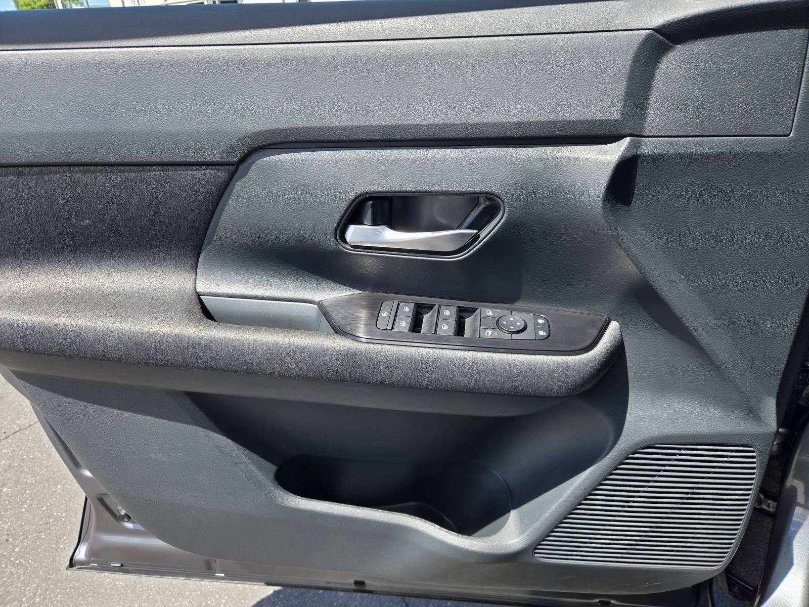 Used 2026 Nissan Kicks SV FWD image 19