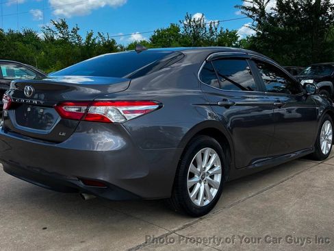 Used 2020 Toyota Camry LE FWD image 6