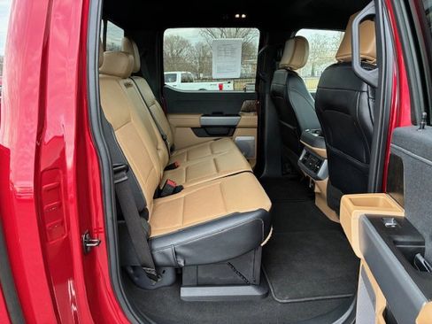 Used 2024 Ford F350 Lariat image 19