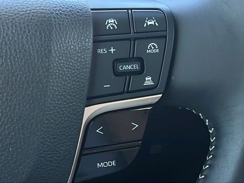 Used 2026 Toyota Crown AWD/4WD image 19
