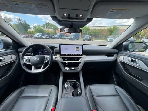 Used 2025 Ford Explorer Active w/ Active Comfort Package AWD/4WD image 21