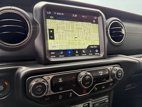 Used 2023 Jeep Gladiator Overland AWD/4WD image 23