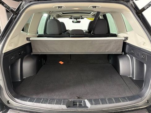Used 2023 Subaru Forester Premium AWD/4WD image 21