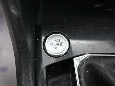 Used 2022 Volkswagen Tiguan SE FWD image 30