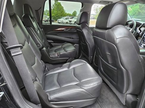 Used 2020 Cadillac Escalade Luxury w/ Escalade Sport Edition RWD image 18