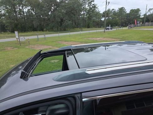 Used 2018 Jeep Grand Cherokee Overland w/ Interior Metal Package image 34