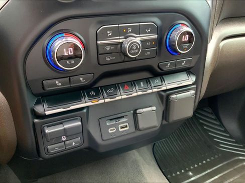 Used 2020 Chevrolet Silverado 1500 LT w/ All-Star Edition RWD image 34