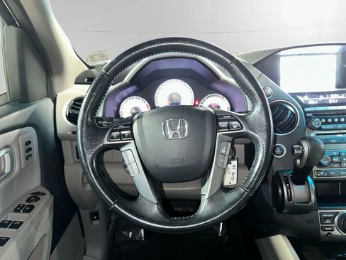 Used 2015 Honda Pilot Touring image 19