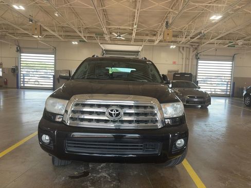 Used 2013 Toyota Sequoia Platinum AWD/4WD image 10