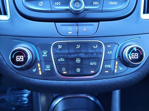 Used 2023 Chevrolet Malibu LT image 15