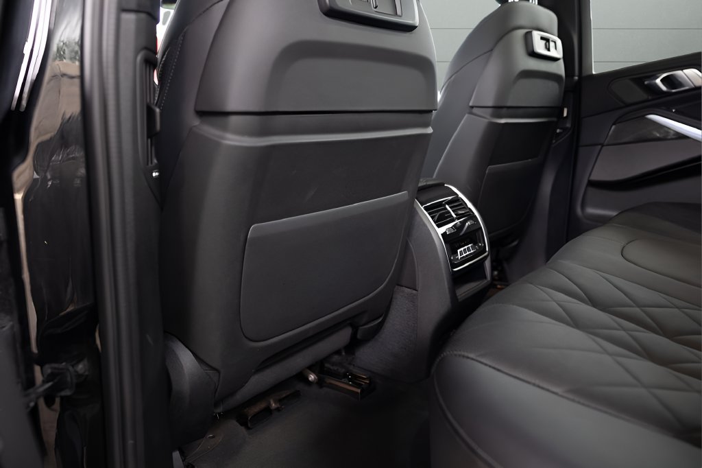 Used 2023 BMW X5 M50i w/ Climate Comfort Package AWD/4WD image 51
