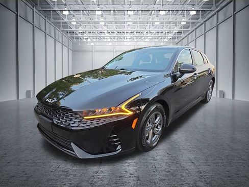 Used 2024 Kia K5 LXS FWD image 3