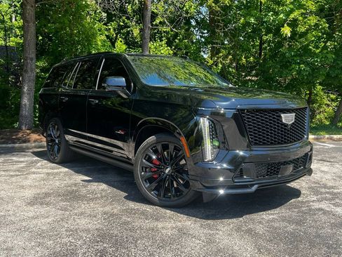 Used 2025 Cadillac Escalade V AWD/4WD image 1