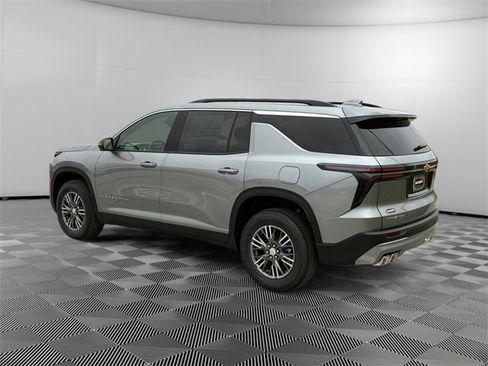 New 2026 Chevrolet Traverse LT w/ Driver Confidence Package image 5