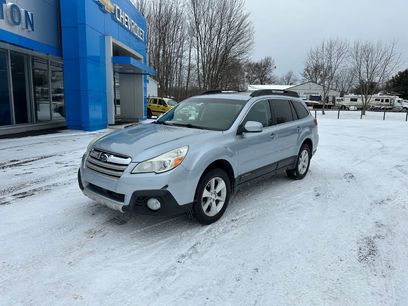 Used 2014 Subaru Outback 3.6R Limited w/ Moonroof Package