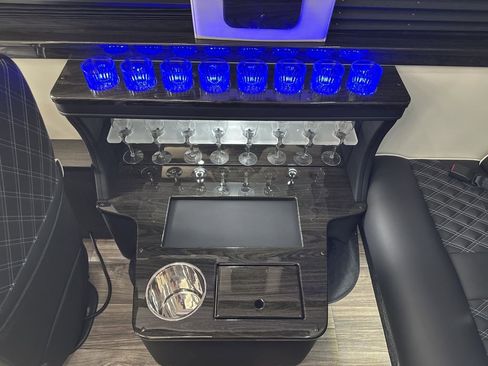 Used 2023 Mercedes-Benz Sprinter 3500 image 48