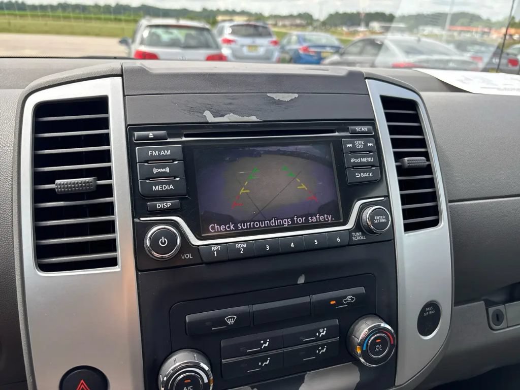 Used 2018 Nissan Frontier SV RWD image 16