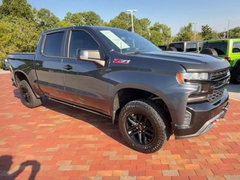 Used 2019 Chevrolet Silverado 1500 LT Trail Boss w/ Convenience Package AWD/4WD image 3