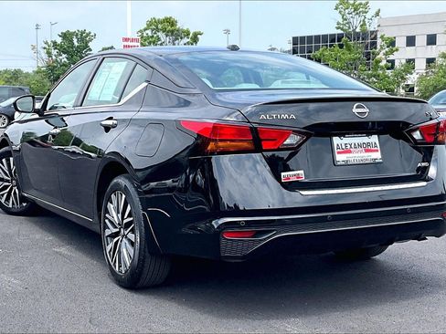 Used 2023 Nissan Altima 2.5 SV AWD/4WD image 11