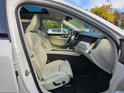 New 2026 Volvo XC60 B5 Ultra w/ Protection Package Premier image 10