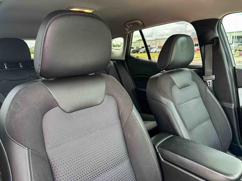Used 2025 Chevrolet Trax LT w/ Driver Confidence Package FWD image 23