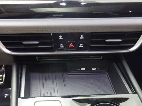 New 2026 Volkswagen Atlas Peak Edition image 12