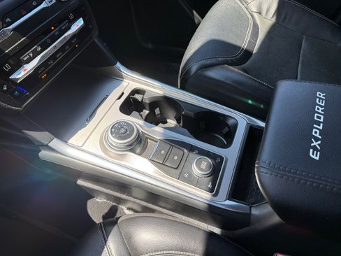 Used 2020 Ford Explorer ST AWD/4WD image 13