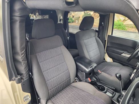 Used 2011 Jeep Wrangler Sahara w/ Dual Top Group image 12