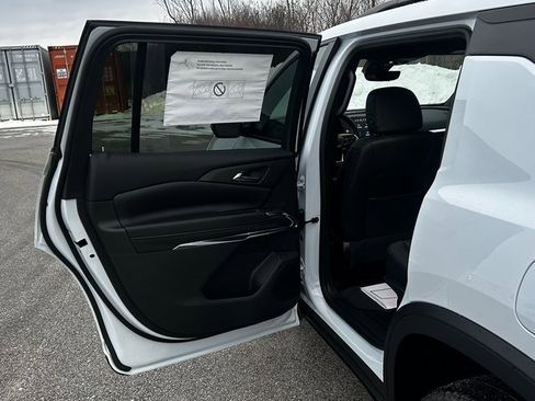 New 2026 Chevrolet Traverse Z71 w/ Driver Confidence Package image 34