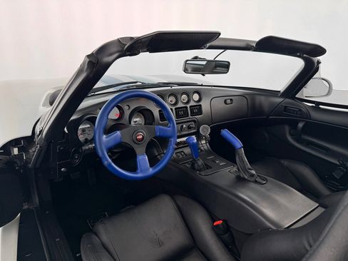 Used 1996 Dodge Viper RT/10 image 17