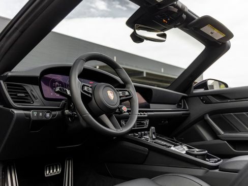 New 2026 Porsche 911 Carrera RWD image 4