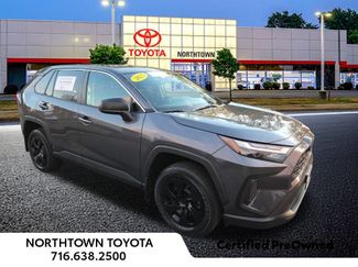 Used 2023 Toyota RAV4 LE video 1