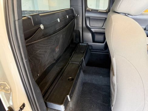 Used 2020 Toyota Tacoma SR RWD image 11