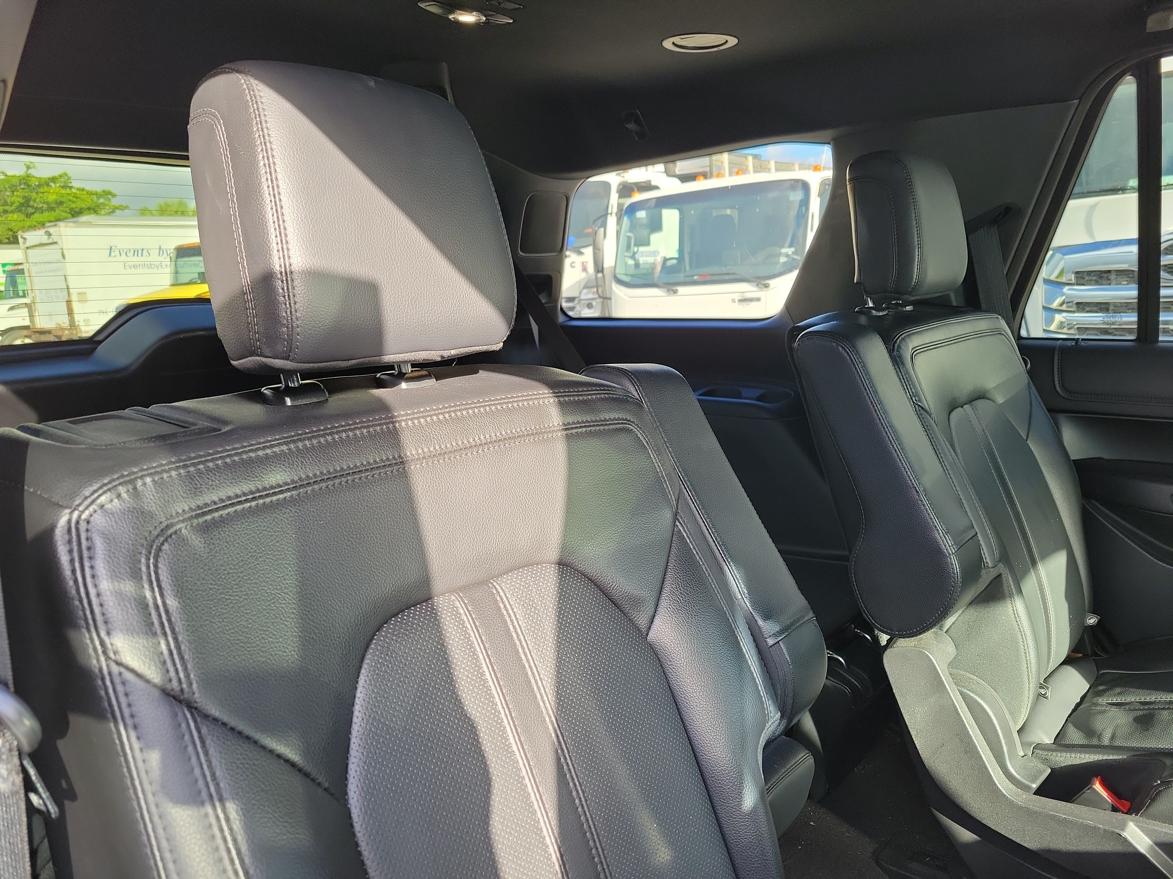 Used 2021 Ford Expedition Limited RWD image 6