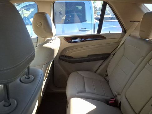 Used 2015 Mercedes-Benz ML 400 4MATIC image 9