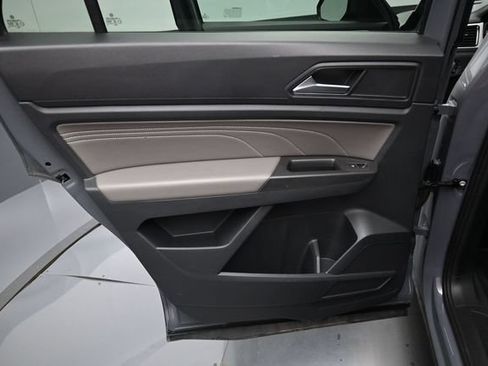 Used 2022 Volkswagen Atlas Cross Sport SE AWD/4WD image 31