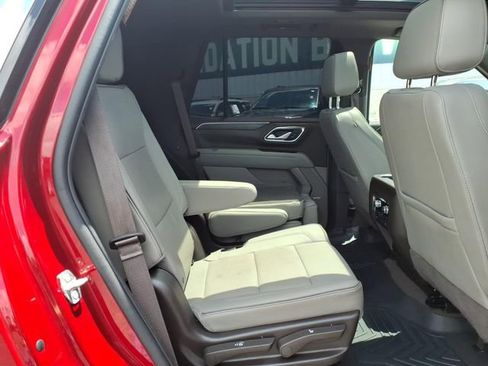 Used 2022 GMC Yukon SLT w/ SLT Premium Package RWD image 15