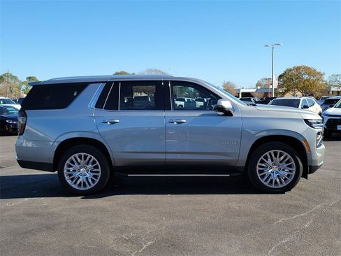 Used 2025 Chevrolet Tahoe LT w/ Comfort Package image 18